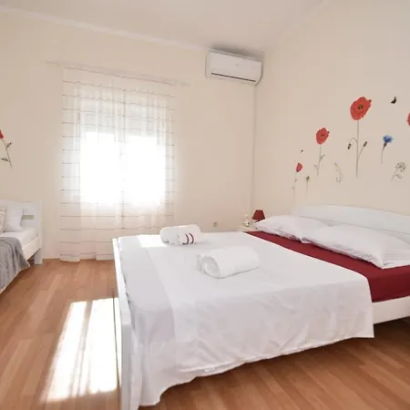 Apartment Kap Ivanica Exterior photo
